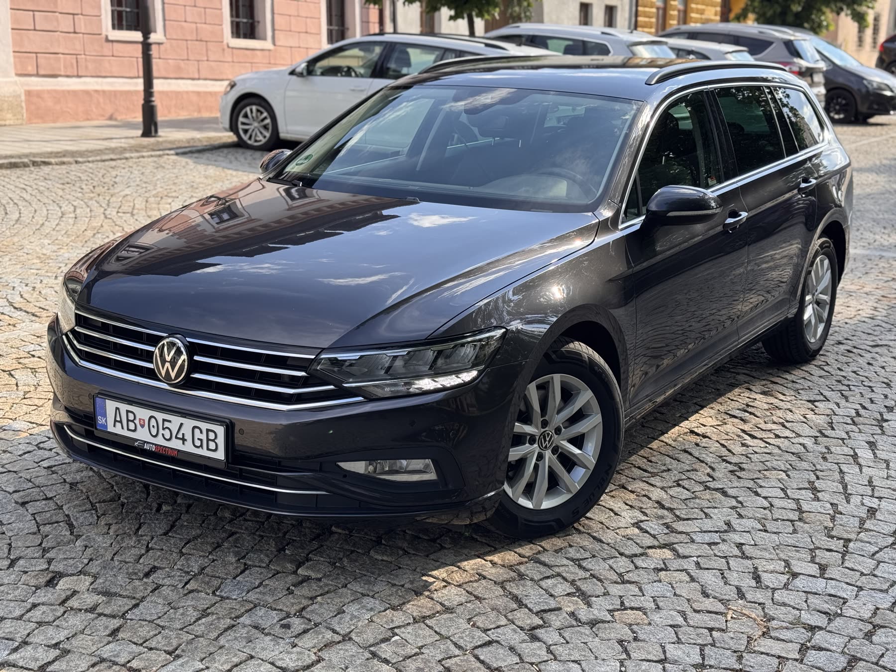 Volkswagen Passat Variant dovezený pre klienta